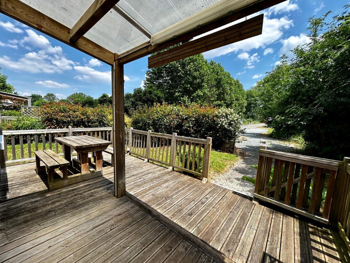 Les Cabanes Du Lac Vandre ภายนอก รูปภาพ