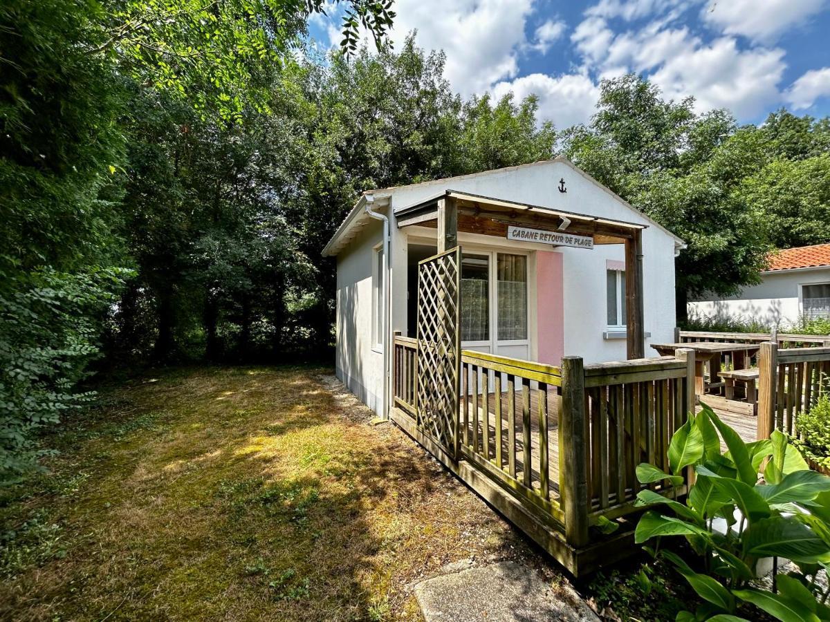 Les Cabanes Du Lac Vandre ภายนอก รูปภาพ